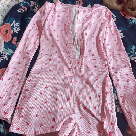 Pink floral romper - Picture 1 of 2